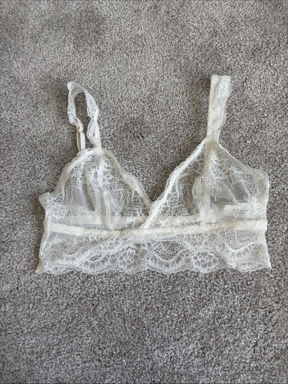 Abercrombie & Fitch Lace Bralette in white